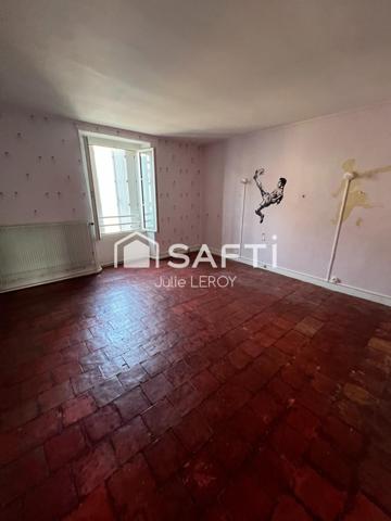 Maison de bourg située à BRULON - 152 m²