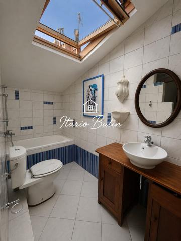 Maison de caractère de 175 m² habitables avec garage de 80 m² et extérieur
