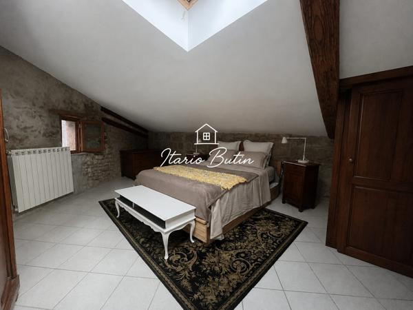 Maison de caractère de 175 m² habitables avec garage de 80 m² et extérieur