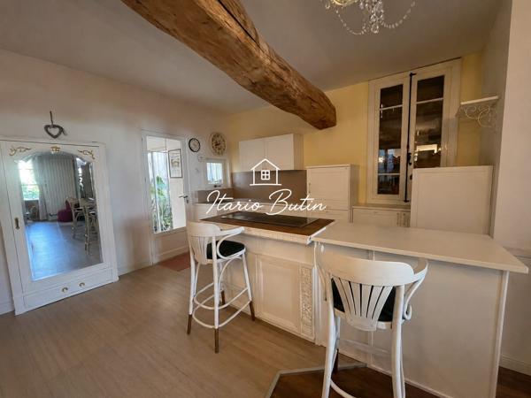 Maison de caractère de 175 m² habitables avec garage de 80 m² et extérieur