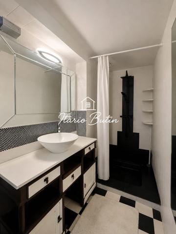 Maison de caractère de 175 m² habitables avec garage de 80 m² et extérieur