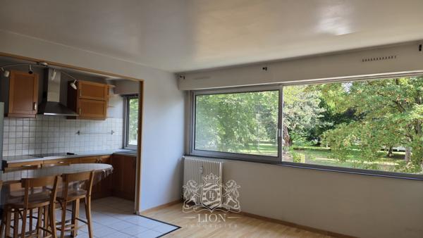 Appartement T2 vue verdoyante avec garage + Parking