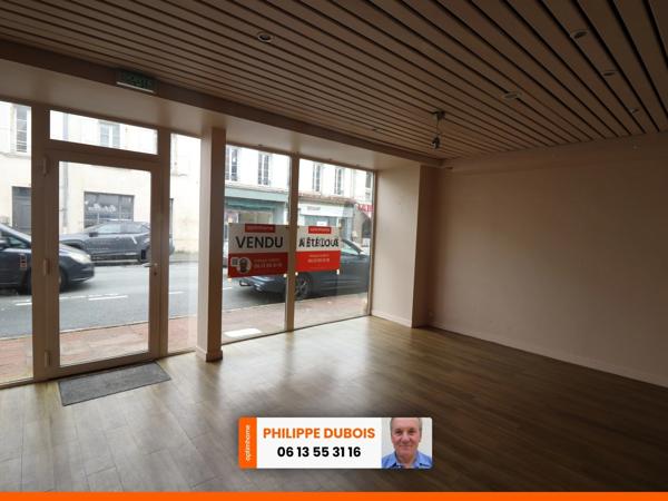 A VENDRE 110 M² DE BUREAUX DE PLAIN PIED A ROCHEFORT (17)