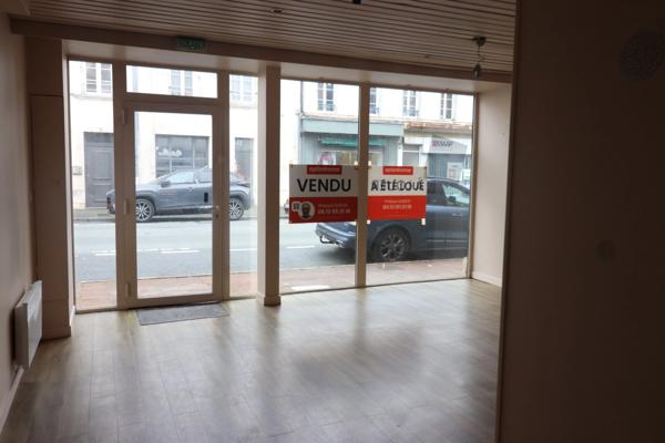 A VENDRE 110 M² DE BUREAUX DE PLAIN PIED A ROCHEFORT (17)