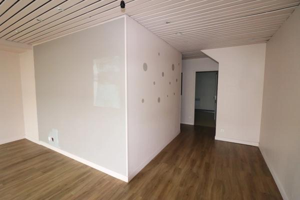 A VENDRE 110 M² DE BUREAUX DE PLAIN PIED A ROCHEFORT (17)