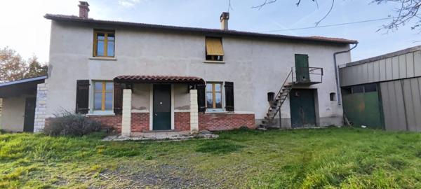 FERME A RENOVER. 5000 M2 TERRAIN. GROS POTENTIEL