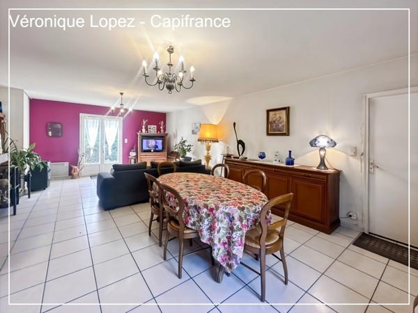 FOULAYRONNES, maison de plain-pied de 96 m² avec jardin, terrasse, double garage, VENDUE LOUEE.