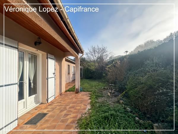 FOULAYRONNES, maison de plain-pied de 96 m² avec jardin, terrasse, double garage, VENDUE LOUEE.