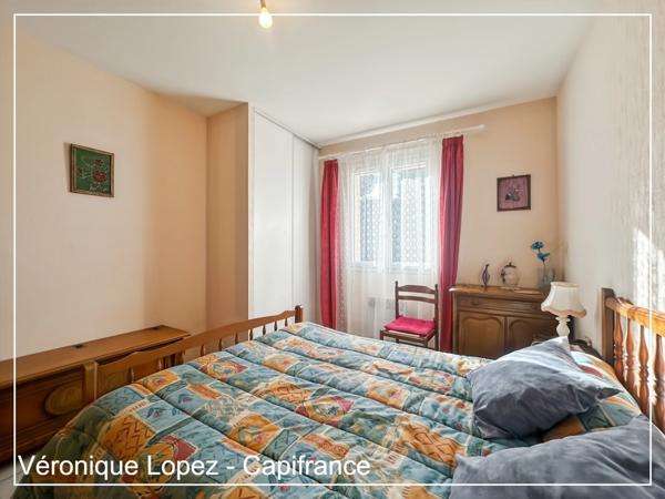 FOULAYRONNES, maison de plain-pied de 96 m² avec jardin, terrasse, double garage, VENDUE LOUEE.