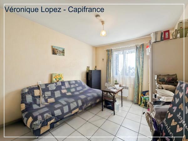 FOULAYRONNES, maison de plain-pied de 96 m² avec jardin, terrasse, double garage, VENDUE LOUEE.