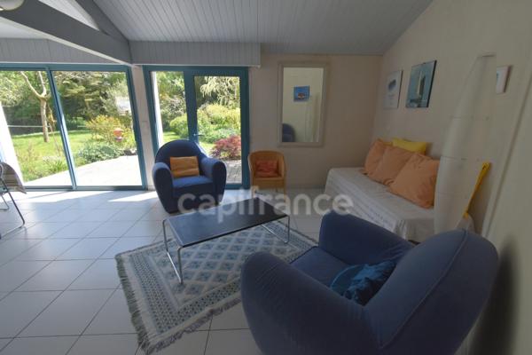 NOTRE DAME DE MONTS (85) entre SAINT JEAN DE MONTS et NOIRMOUTIER maison d'architecte 118 m² 4 chambres , 1 bureau , 2 WC , 2 salle d'eau garage terrain de 1 000 m² puits