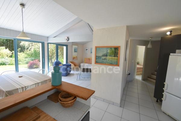 NOTRE DAME DE MONTS (85) entre SAINT JEAN DE MONTS et NOIRMOUTIER maison d'architecte 118 m² 4 chambres , 1 bureau , 2 WC , 2 salle d'eau garage terrain de 1 000 m² puits