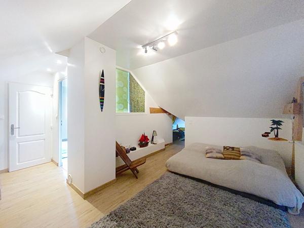 Ensemble immobilier de charme à Saint Ouen Les Vignes 200 m² hab sur 4620 m² de terrain