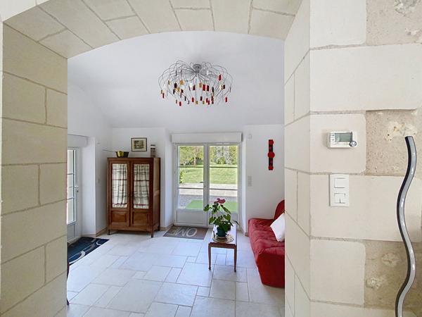 Ensemble immobilier de charme à Saint Ouen Les Vignes 200 m² hab sur 4620 m² de terrain