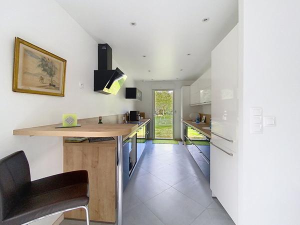 Ensemble immobilier de charme à Saint Ouen Les Vignes 200 m² hab sur 4620 m² de terrain