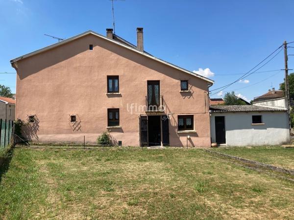 Maison de village, à 5 mn de Château-Salins.