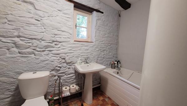 Charmant Petit Manoir Breton (1784) & Gîte – 150 m² sur un Écrin de Verdure de 1720 m²