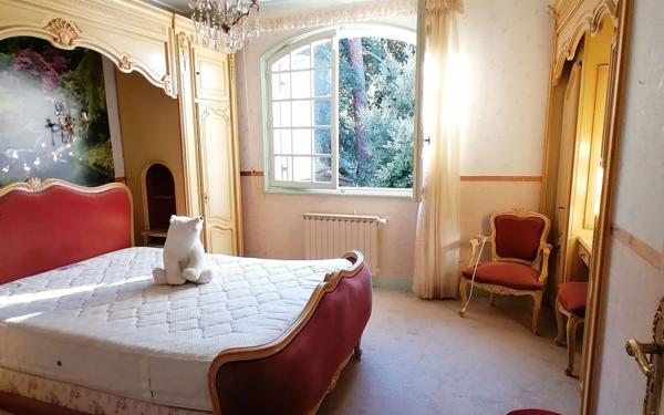 Maison à vendre    7 pièces • 180 m2 Saint-Georges-de-Didonne