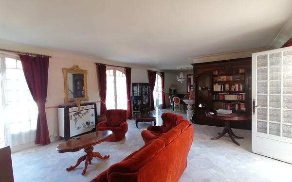 Maison à vendre    7 pièces • 180 m2 Saint-Georges-de-Didonne