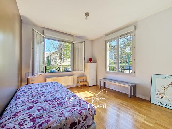 T4 dans résidence de standing avec piscine