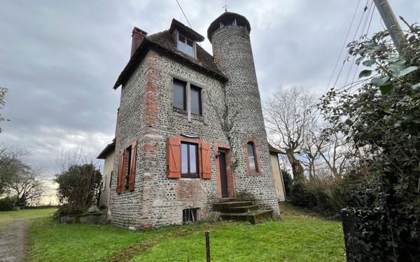 Maison à louer    6 pièces •  Denguin