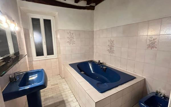 Maison à louer    6 pièces •  Denguin