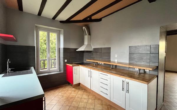 Maison à louer    6 pièces •  Denguin