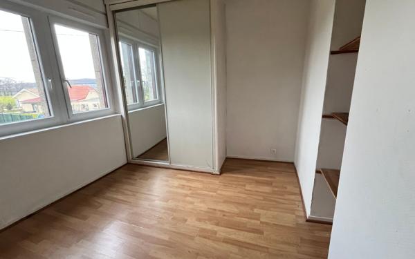 Maison à louer    6 pièces •  Denguin