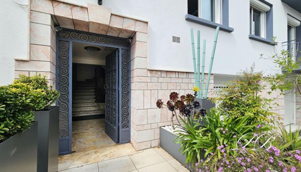 Grande maison 260 m2 sur 270 m2 de terrain 2 grands garages - La Lunette