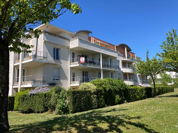 Appartement 3ch, 2 terrasses, garage, parking et cave