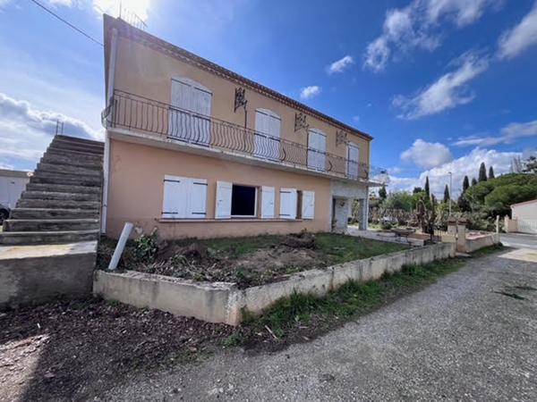 RARE !!!!! Grande maison familiale de 300 m² avec travaux sur un terrain de 1 000 m² avec terrain constructible de 600 m²