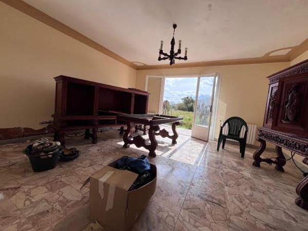 RARE !!!!! Grande maison familiale de 300 m² avec travaux sur un terrain de 1 000 m² avec terrain constructible de 600 m²