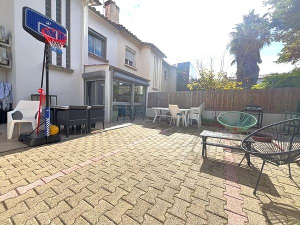 Magnifique maison deux faces en R+1 de 105 m²  proche du parc Saint-Vicens
