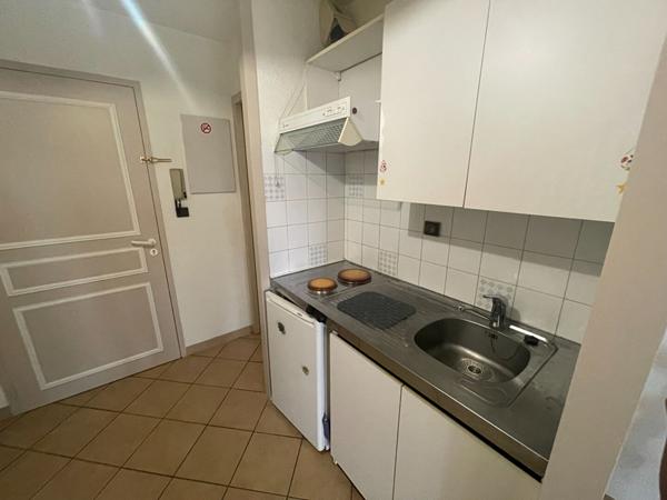 A vendre Appartement studio Mont De Marsan proche hôpital balcon parking