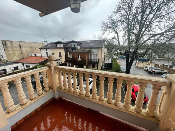 A vendre Appartement studio Mont De Marsan proche hôpital balcon parking