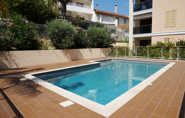 Cannes  Palm Beach  Charmant 2 pièces avec jardin privatif dans résidence avec piscine