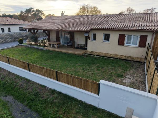 Vente                                                      Maison
                        
                     4 pièces                      108 m2                     à Gastes