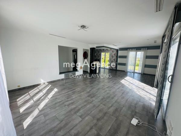 Maison à Chemillé-en-Anjou, 49120 - 6 pièces 168m²
