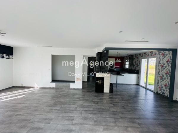 Maison à Chemillé-en-Anjou, 49120 - 6 pièces 168m²