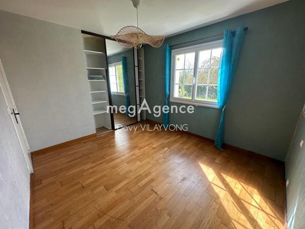 Maison à Chemillé-en-Anjou, 49120 - 6 pièces 168m²