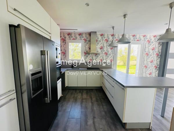 Maison à Chemillé-en-Anjou, 49120 - 6 pièces 168m²