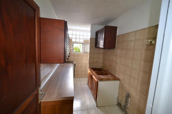 Les Abymes (97139) Superbe appartement T5 refait à neuf