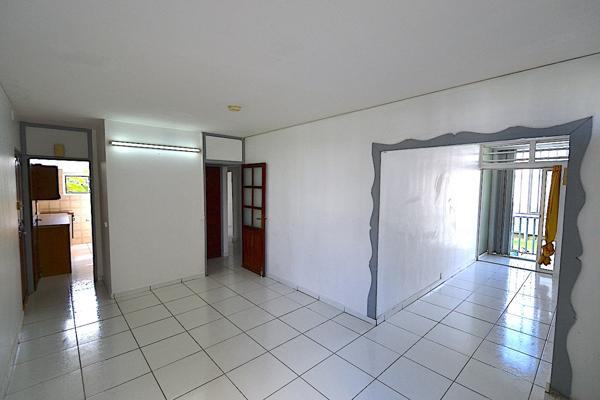 Les Abymes (97139) Superbe appartement T5 refait à neuf