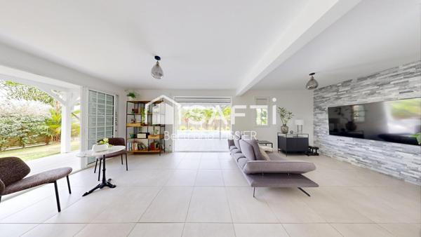 Maison T4 avec piscine, terrasses, calme, rénovée