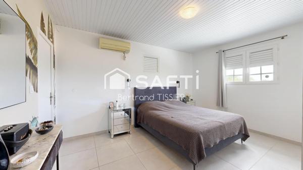 Maison T4 avec piscine, terrasses, calme, rénovée