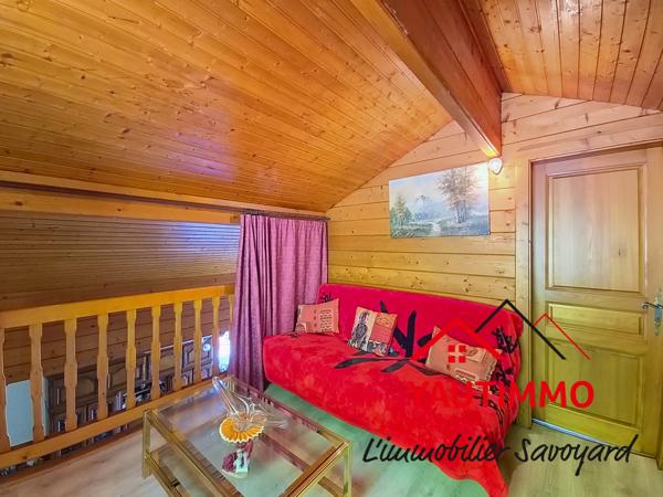 Chalet madrier sur le coteau de l’Éponnet avec vue panoramique sur les Alpes
