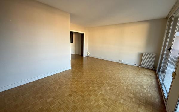 Appartement à vendre    2 pièces • 64,37 m2 Pau