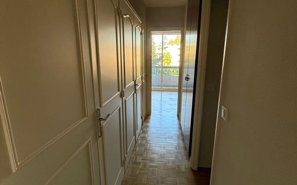 Appartement à vendre    2 pièces • 64,37 m2 Pau