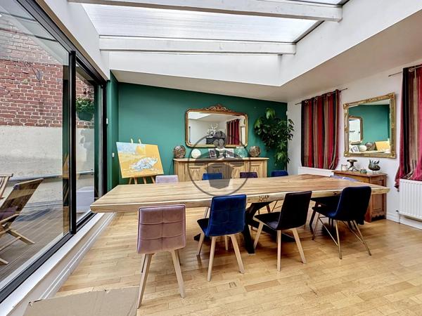 Vente                                                      Maison
                        
                     5 pièces                      170 m2                     à Saint-Quentin