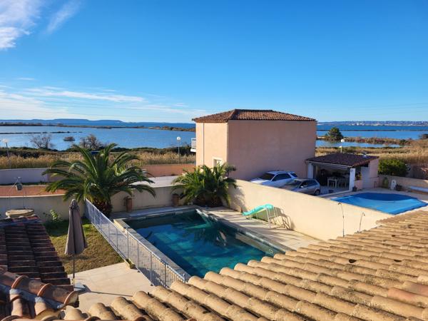 Vitrolles (13127) VILLA D'ARCHITECTE AVEC PISCINE ET STUDIO VUE SUR ETANG